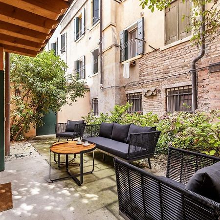 Ca' San Carlo Residence By Wonderful Italy Венеція Екстер'єр фото