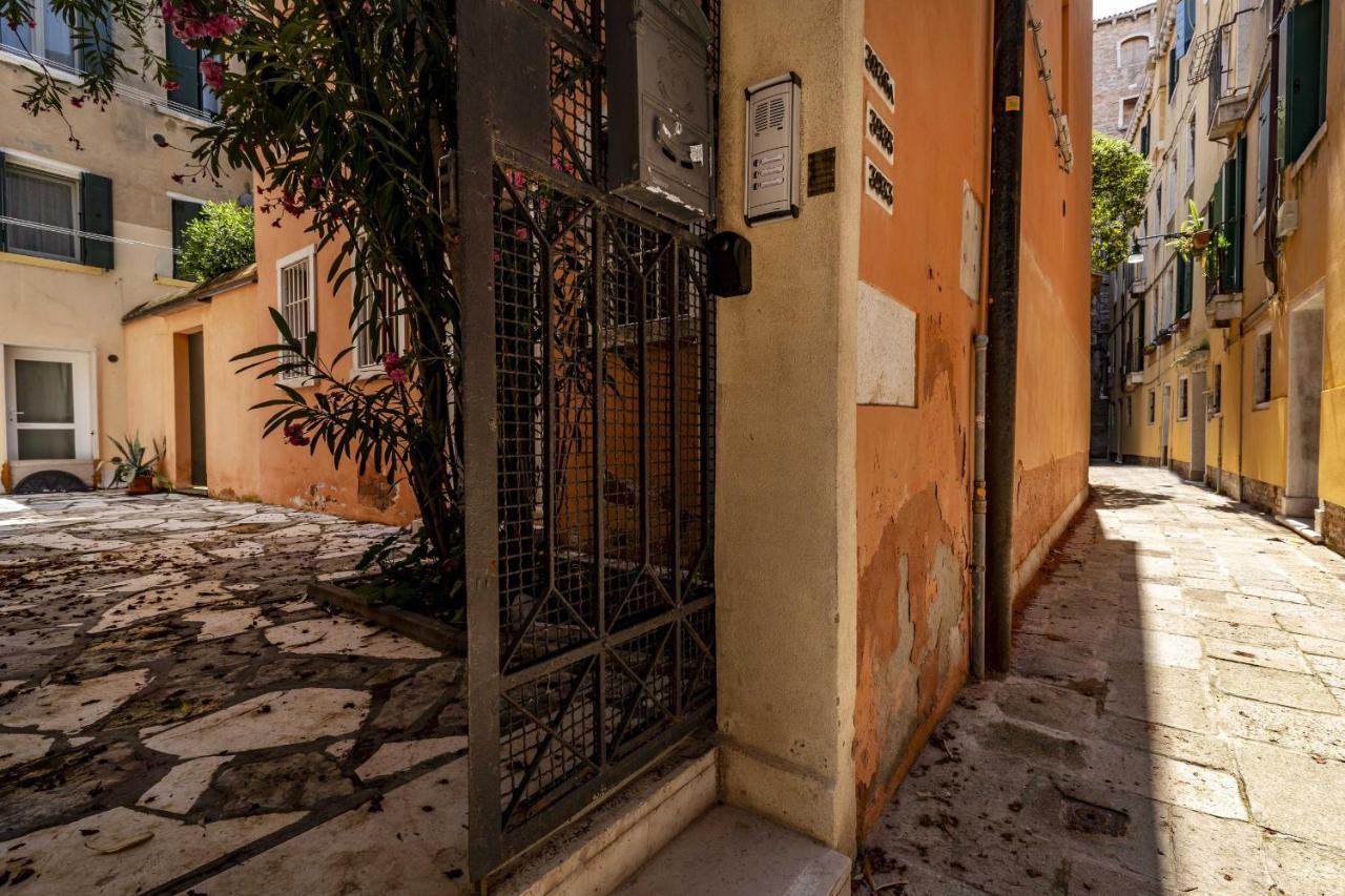 Ca' San Carlo Residence By Wonderful Italy Венеція Екстер'єр фото